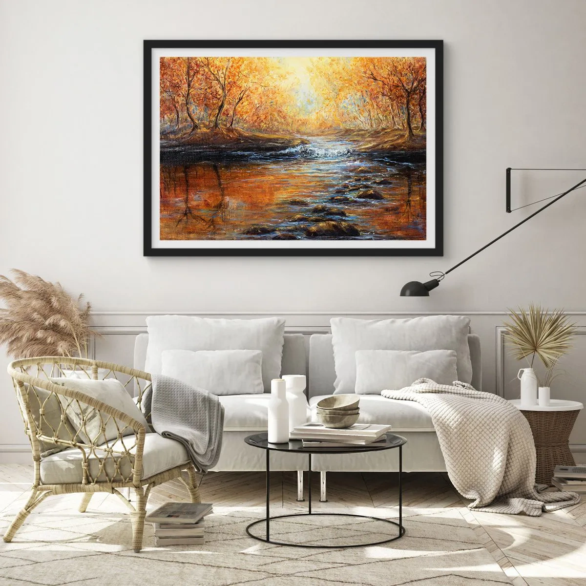 Poster in cornice nera - Paesaggio autunnale con un fiume tra gli alberi - 70x50cm - Ruscello d'oro - Decorazione murale moderna per soggiorno e camera da letto ARTTOR