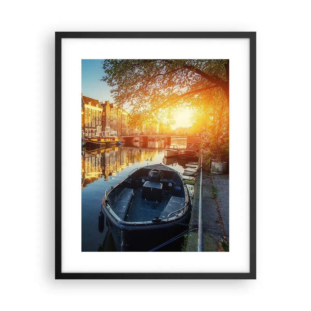 Poster in cornice nera - L'alba ad Amsterdam - 40x50 cm