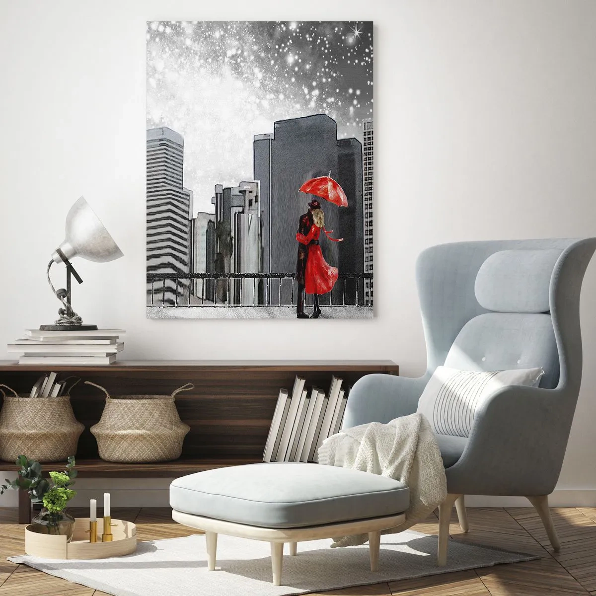 Quadro su vetro - Una coppia con un ombrello rosso in piedi di fronte a un paesaggio urbano di notte - 50x70cm - L'uomo non è di pietra - Decorazione murale moderna per soggiorno e camera da letto ARTTOR