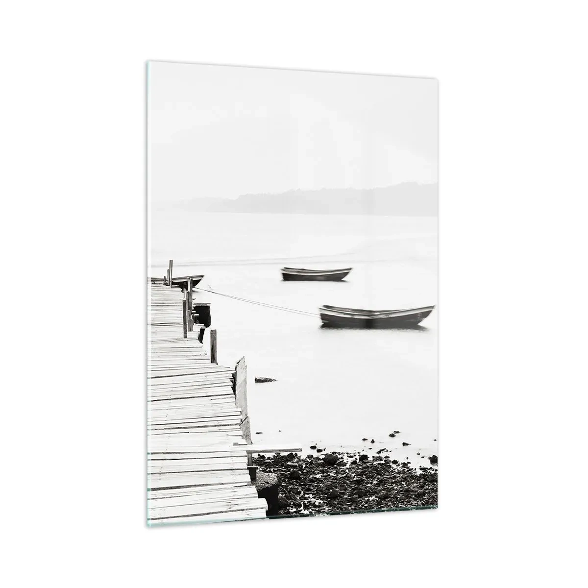 Quadro su vetro - Vista in bianco e nero di un molo di legno su un lago - 50x70cm - Sull'acqua silenziosa e pura - Decorazione murale moderna per soggiorno e camera da letto ARTTOR