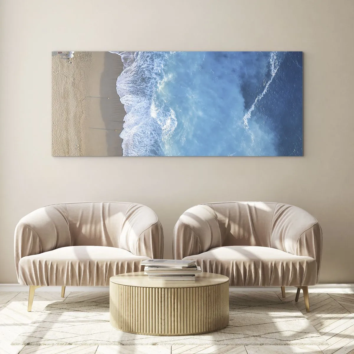 Quadro su vetro - Una vista a volo d'uccello della spiaggia e delle onde del mare - 160x50cm - La forza del blu - Decorazione murale moderna per soggiorno e camera da letto ARTTOR