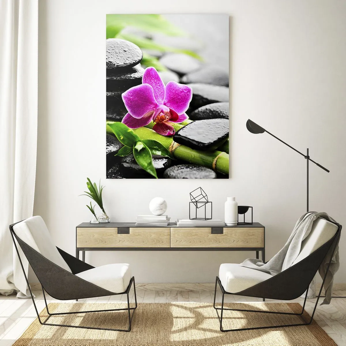 Quadro su vetro - Orchidea viola, pietre nere e bambù in una composizione tranquilla - 80x120cm - Un tranquillo equilibrio - Decorazione murale moderna per soggiorno e camera da letto ARTTOR