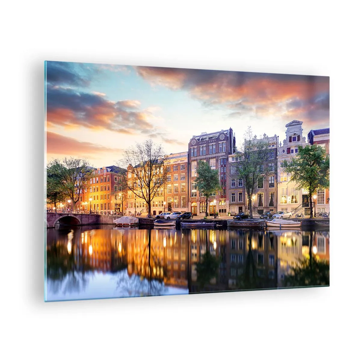 Quadro su vetro - Canale di Amsterdam al tramonto con riflesso nell'acqua - 70x50cm - Bellezza olandese riservata e tranquilla - Decorazione murale moderna per soggiorno e camera da letto ARTTOR
