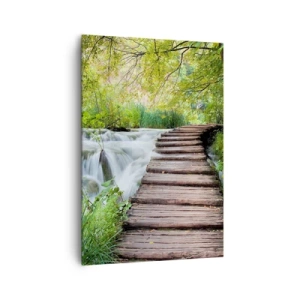 Quadro su tela - Stampe su Tela - Un ponte di legno sopra una cascata circondata da una lussureggiante foresta verde. - 70x100cm - Acqua per niente tranquilla - Decorazione murale moderna per soggiorno e camera da letto ARTTOR