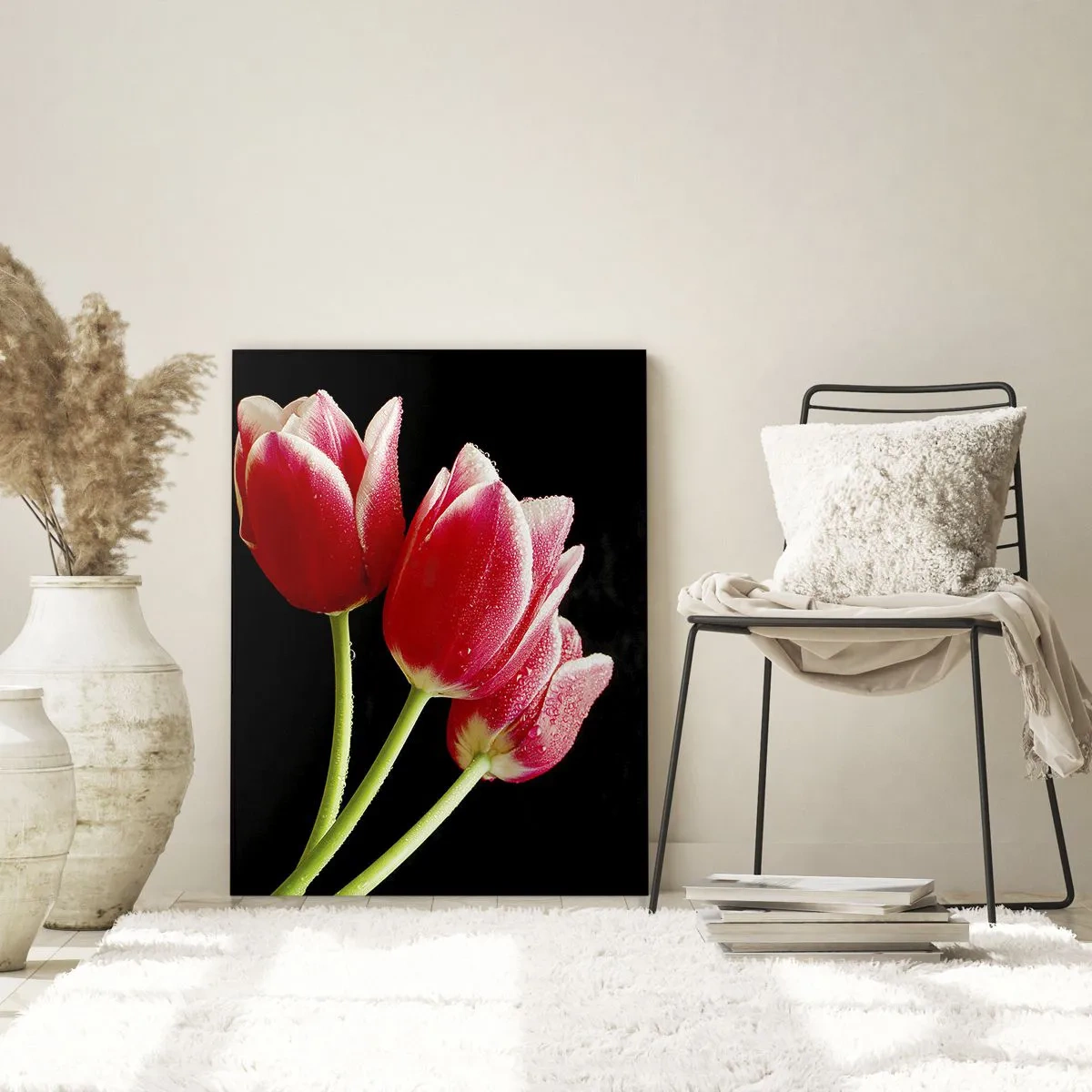 Quadro su vetro - Tulipani rossi con gocce di rugiada su sfondo nero - 80x120cm - Promessa di amore puro - Decorazione murale moderna per soggiorno e camera da letto ARTTOR
