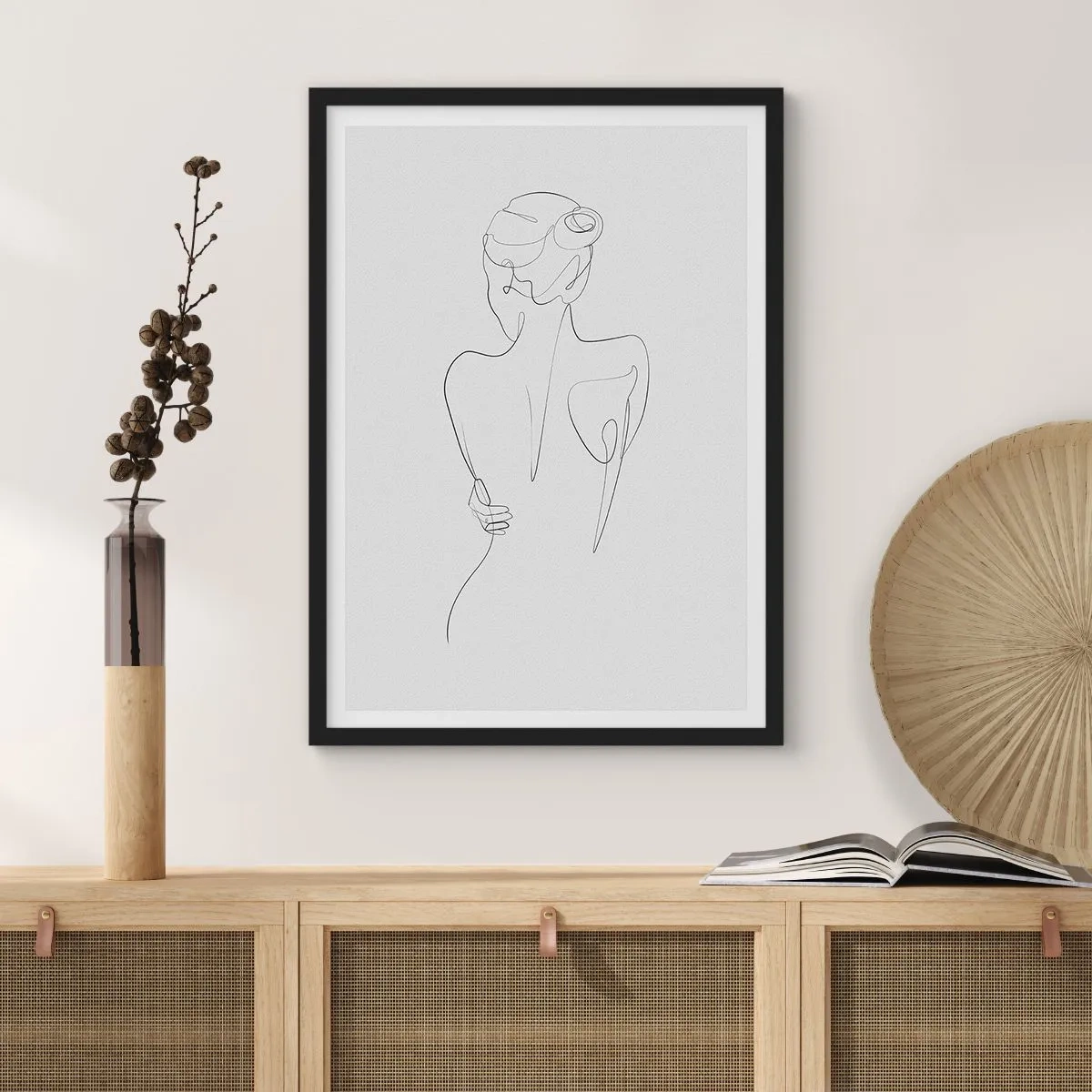 Poster in cornice nera - Disegno di contorno di una donna su sfondo grigio - 50x70cm - La musica del corpo - Decorazione murale moderna per soggiorno e camera da letto ARTTOR