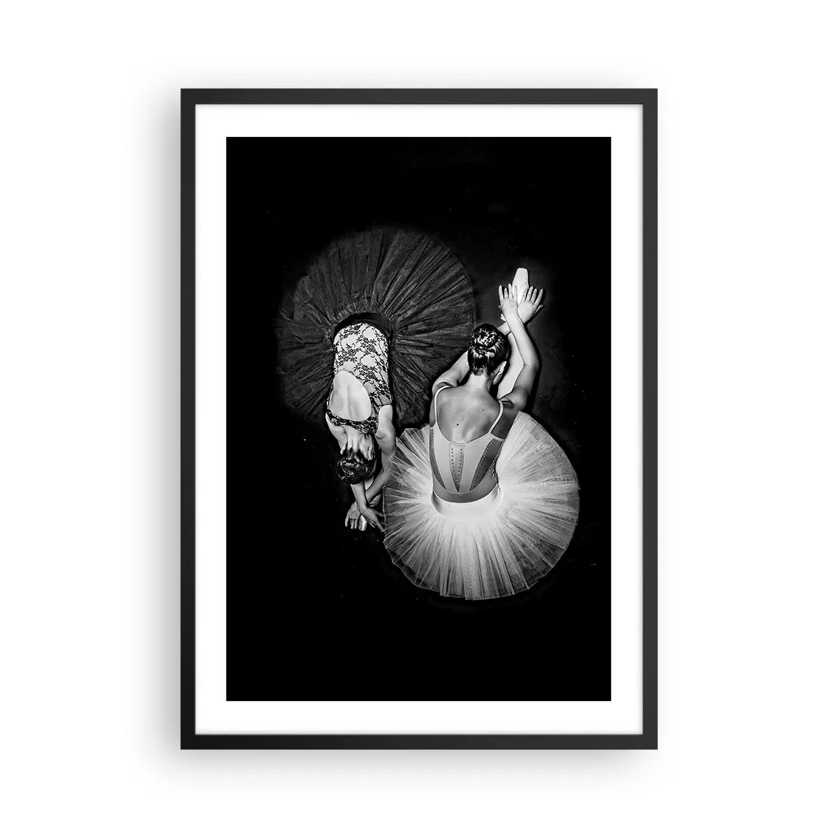 Poster in cornice nera - Ballerine in uno scatto in bianco e nero visto dall'alto - 50x70cm - Yin e yang -  equilibrio ideale - Decorazione murale moderna per soggiorno e camera da letto ARTTOR