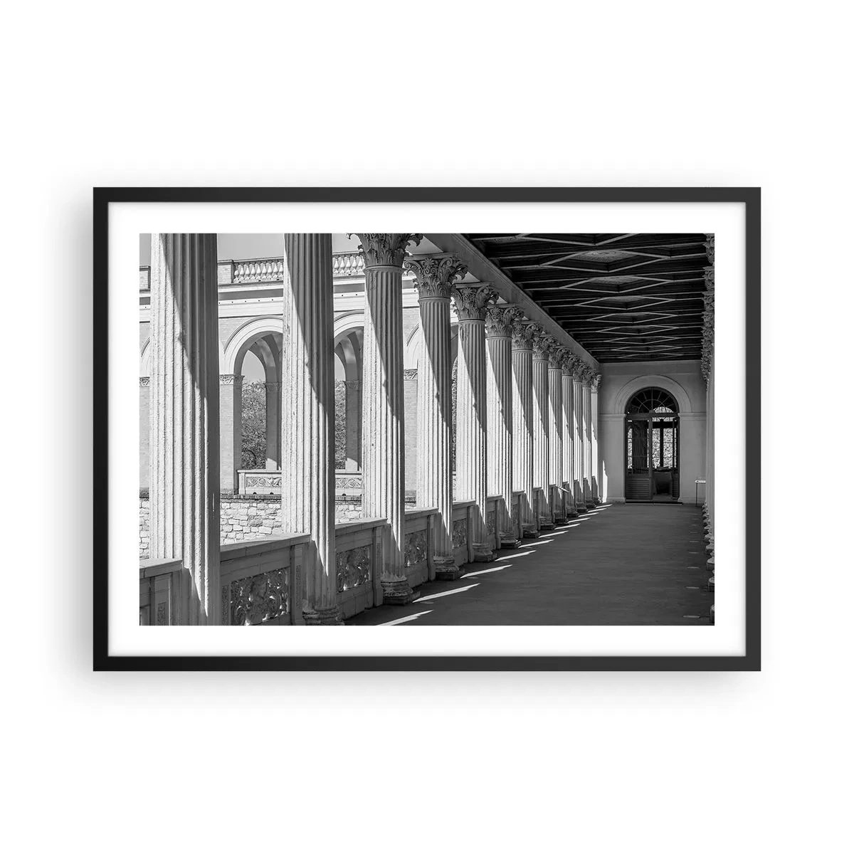 Poster in cornice nera - Colonnato in stile classico in bianco e nero - 70x50cm - Portico soleggiato - Decorazione murale moderna per soggiorno e camera da letto ARTTOR
