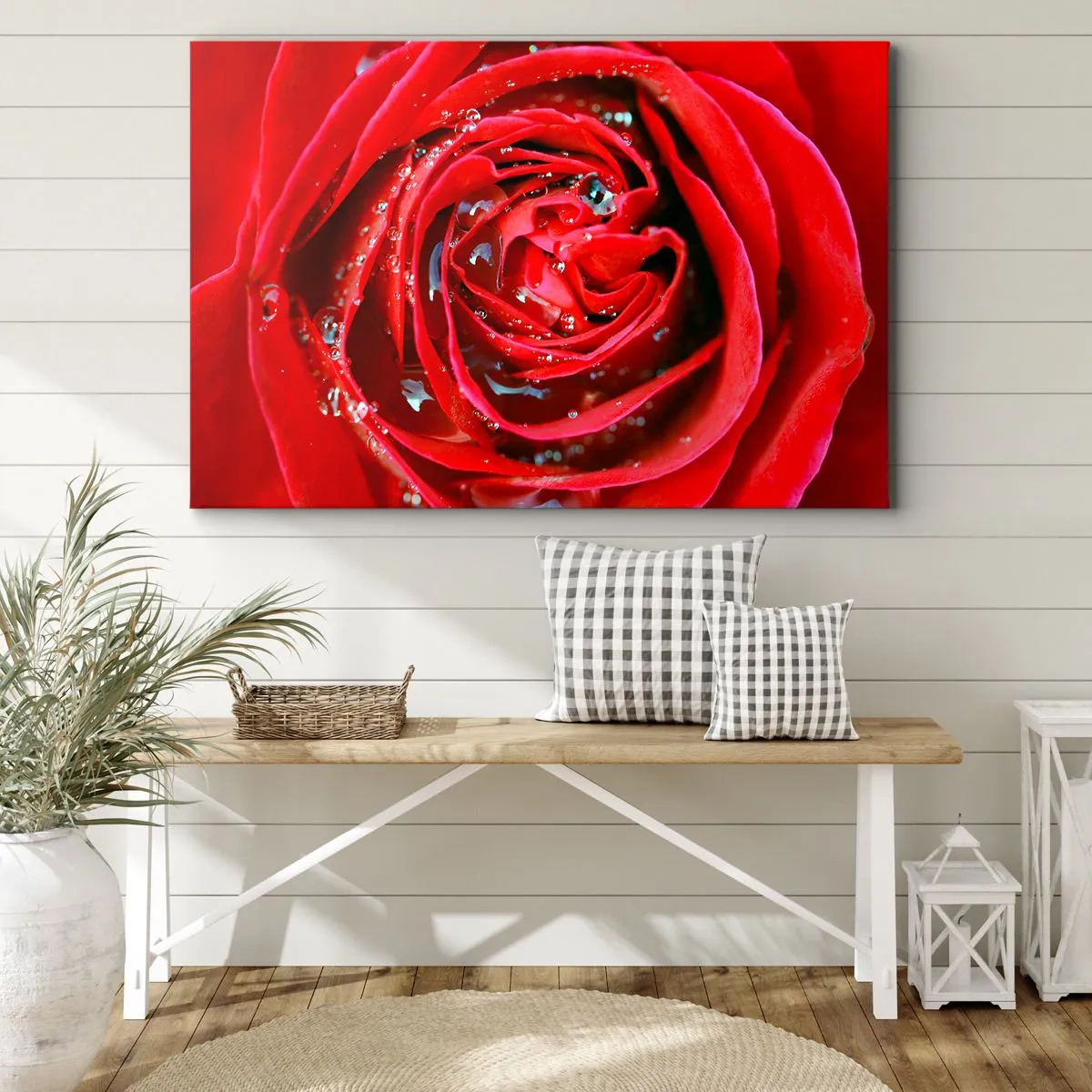 Quadro su tela - Stampe su Tela - Primo piano di una rosa rossa con gocce d'acqua sui petali - 120x80cm - Nelle gocce della rugiada - Decorazione murale moderna per soggiorno e camera da letto ARTTOR