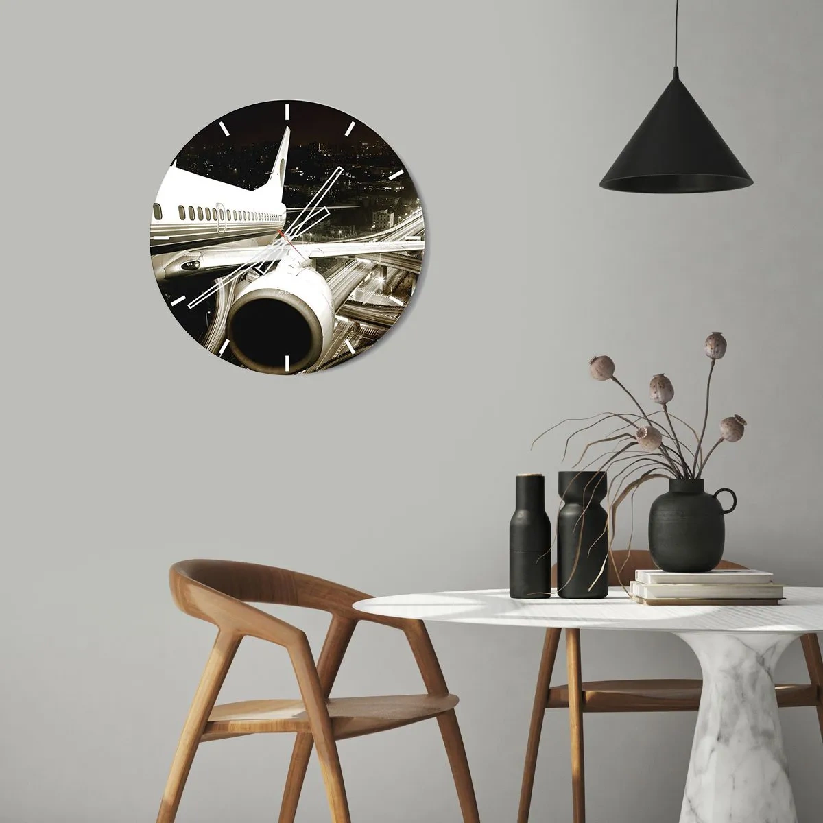 Orologio da parete - Orologio in Vetro - Un aereo sullo sfondo di una città notturna - 30x30cm - Volare di notte - Decorazione murale moderna per soggiorno, cucina e camera da letto ARTTOR