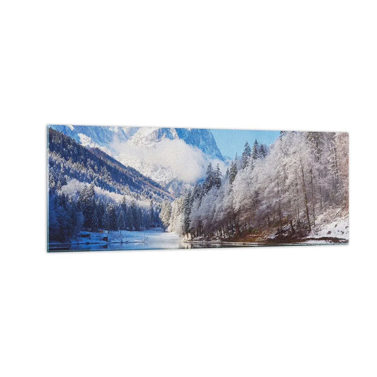Quadro su vetro - Paesaggio montano invernale con alberi innevati e un lago - 140x50cm - Il custode innevato - Decorazione murale moderna per soggiorno e camera da letto ARTTOR