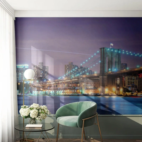 Fotomurali Premium Sand - Ponte di Brooklyn di notte con lo skyline della città illuminato - 100x70cm - Da tanti anni il ponte di Brooklyn - Decorazione murale moderna per soggiorno e camera da letto ARTTOR