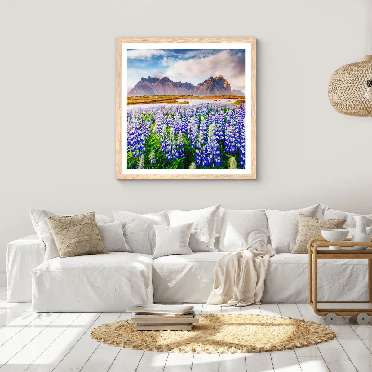 Poster in cornice rovere chiaro - Forza e asprezza accanto alla mitezza - 50x50 cm