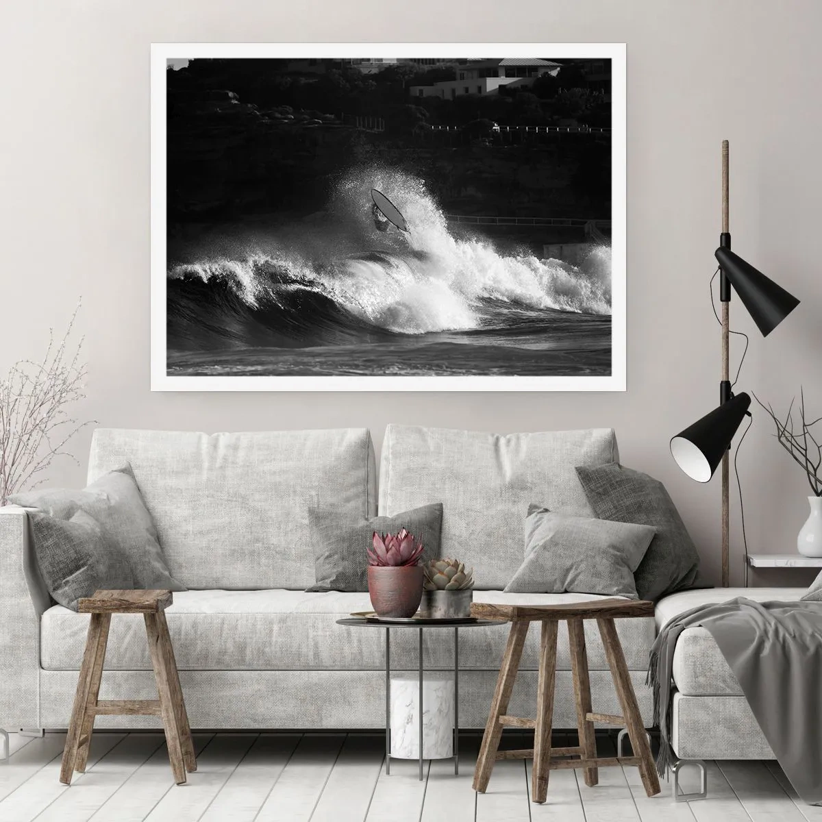 Poster - Un surfista che cavalca un'onda in bianco e nero - 100x70cm - Sfida accettata! - Decorazione murale moderna per soggiorno e camera da letto ARTTOR