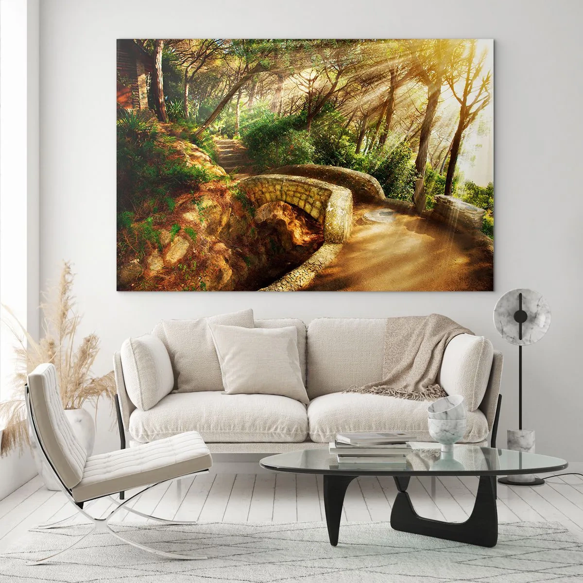 Quadro su vetro - Raggi di sole che illuminano il ponte e il sentiero nella foresta - 120x80cm - Dal ponte direttamente nel bosco delle fiabe - Decorazione murale moderna per soggiorno e camera da letto ARTTOR