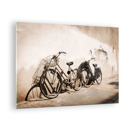 Quadro su vetro - Biciclette retrò appoggiate a un vecchio muro - 70x50cm - L'indimenticabile bellezza del passato - Decorazione murale moderna per soggiorno e camera da letto ARTTOR