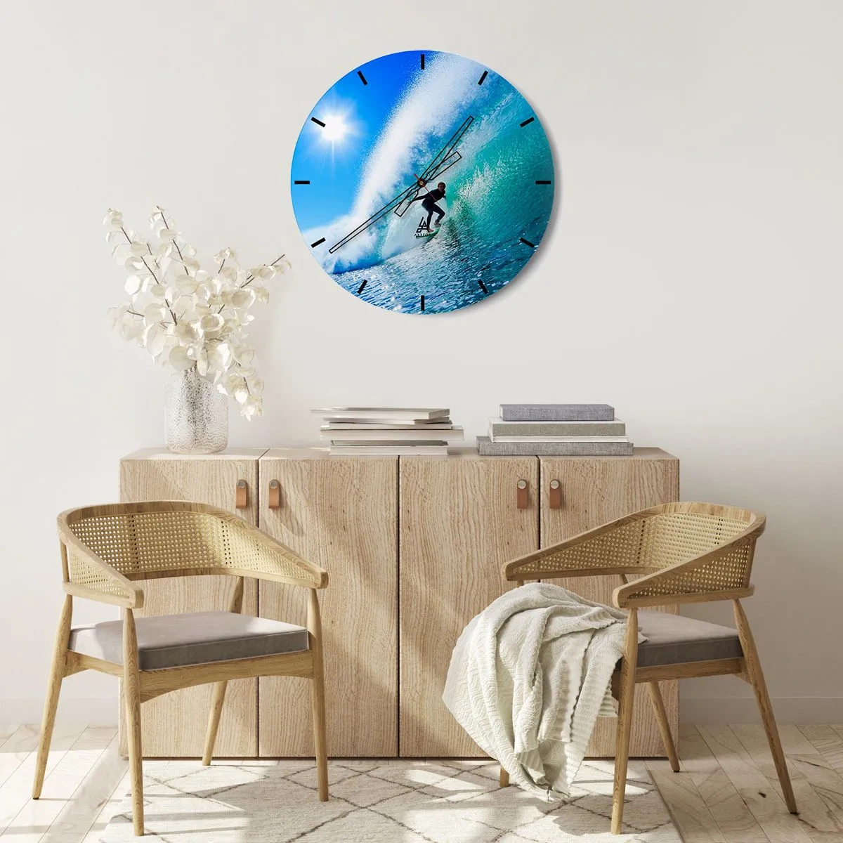 Orologio da parete - Orologio in Vetro - Surfista su un'onda in una giornata di sole - 30x30cm - Attraverso il grande blu - Decorazione murale moderna per soggiorno, cucina e camera da letto ARTTOR