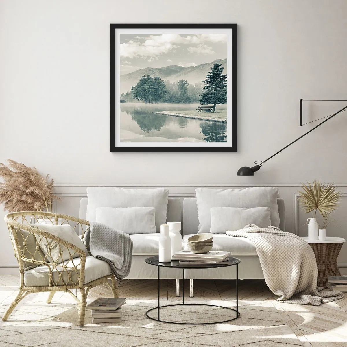 Poster in cornice nera - Il lago dorme ancora - 60x60 cm