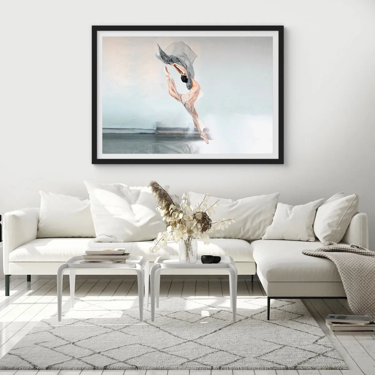 Poster in cornice nera - Una ballerina in movimento dinamico su uno sfondo chiaro - 100x70cm - Nell'estasi della danza - Decorazione murale moderna per soggiorno e camera da letto ARTTOR