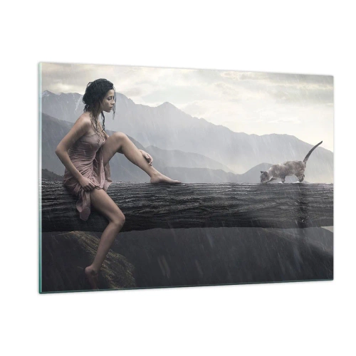 Quadro su vetro - Una donna e un gatto su un tronco di legno in un paesaggio piovoso - 120x80cm - Cime di bellezza - Decorazione murale moderna per soggiorno e camera da letto ARTTOR