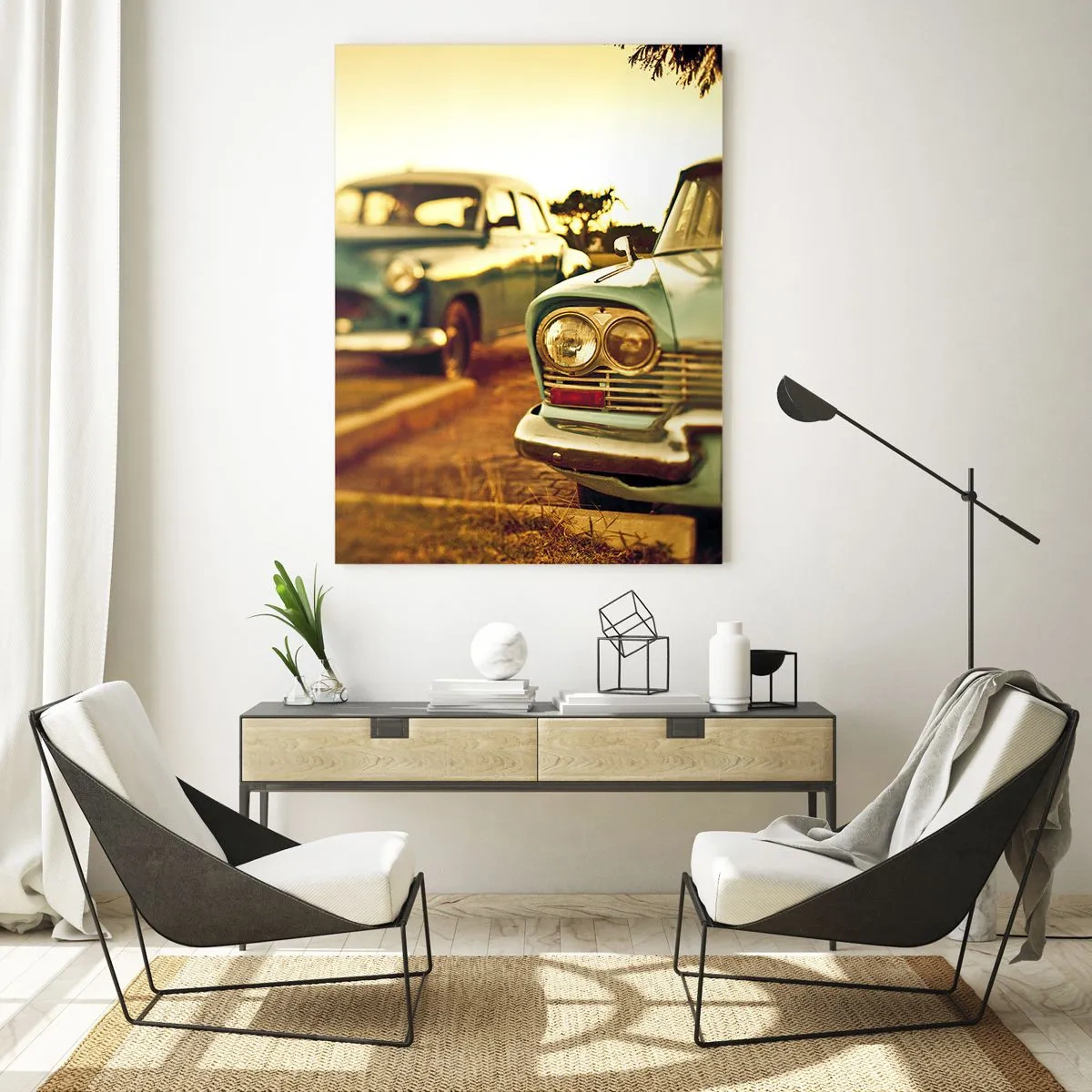 Quadro su vetro - Auto d'epoca nella calda luce del tramonto - 70x100cm - Aspettiamo, vediamo - Decorazione murale moderna per soggiorno e camera da letto ARTTOR