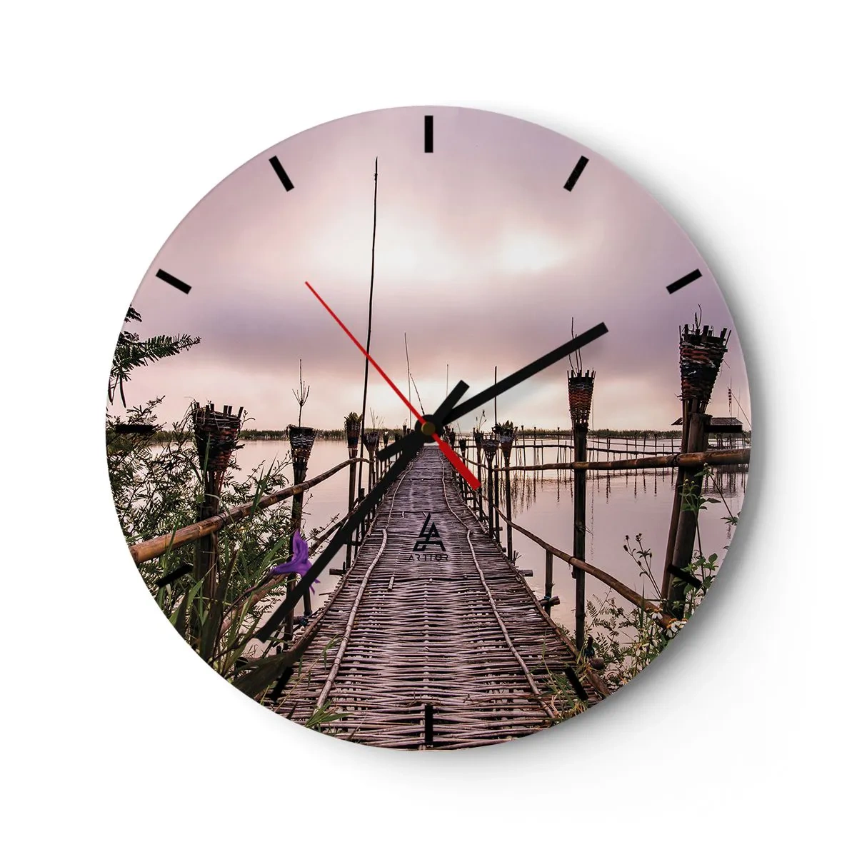Orologio da parete - Orologio in Vetro - Un ponte di bambù che conduce nelle profondità di un lago tranquillo - 30x30cm - Pace e silenzio dell'Asia - Decorazione murale moderna per soggiorno, cucina e camera da letto ARTTOR