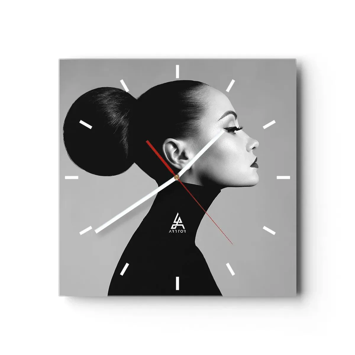Orologio da parete - Orologio in Vetro - Profilo di una donna in bianco e nero con un elegante chignon - 30x30cm - La Nefertiti di oggi - Decorazione murale moderna per soggiorno e camera da letto ARTTOR