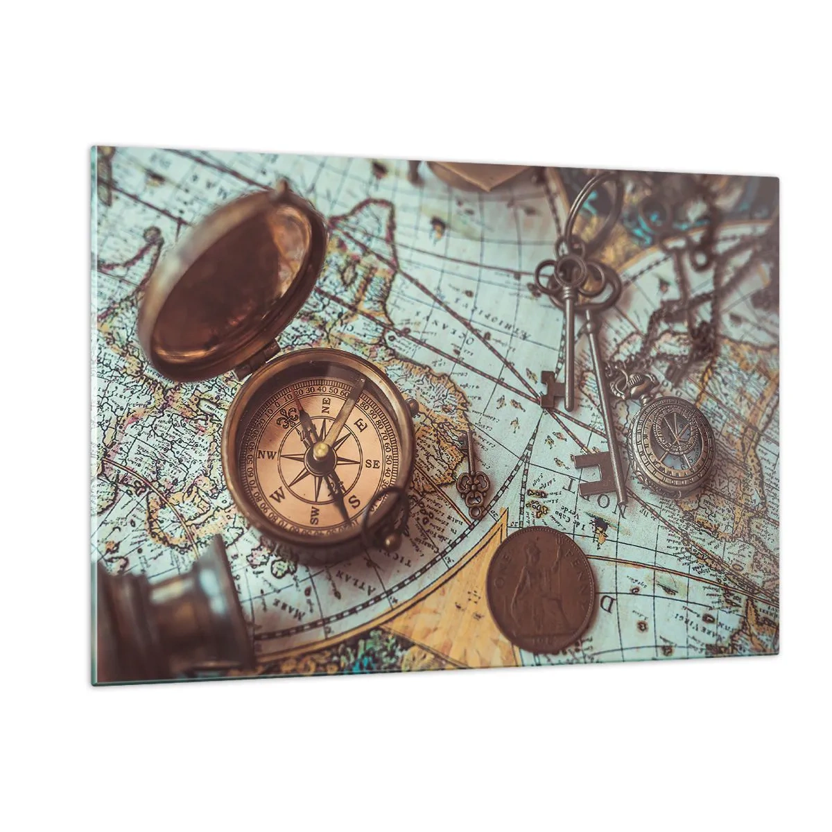 Quadro su vetro - Una bussola antica sullo sfondo di una mappa e di chiavi antiche. - 120x80cm - Per il cercatore di avventure - Decorazione murale moderna per soggiorno e camera da letto ARTTOR