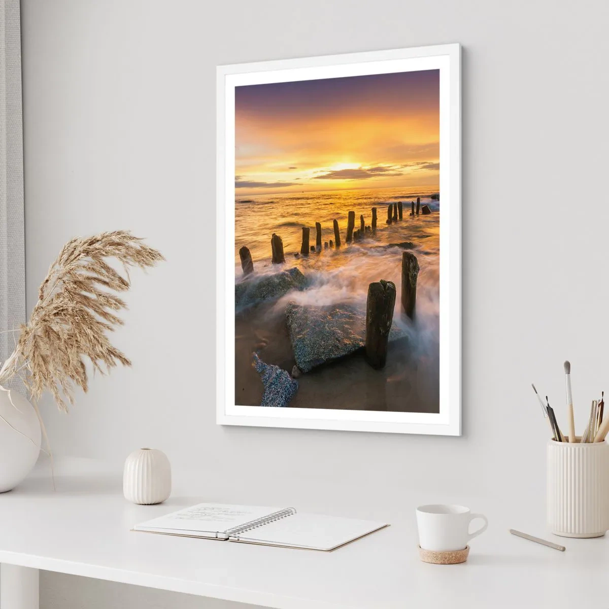 Poster in cornice bianca - La bellezza selvatica del Baltico - 40x50 cm