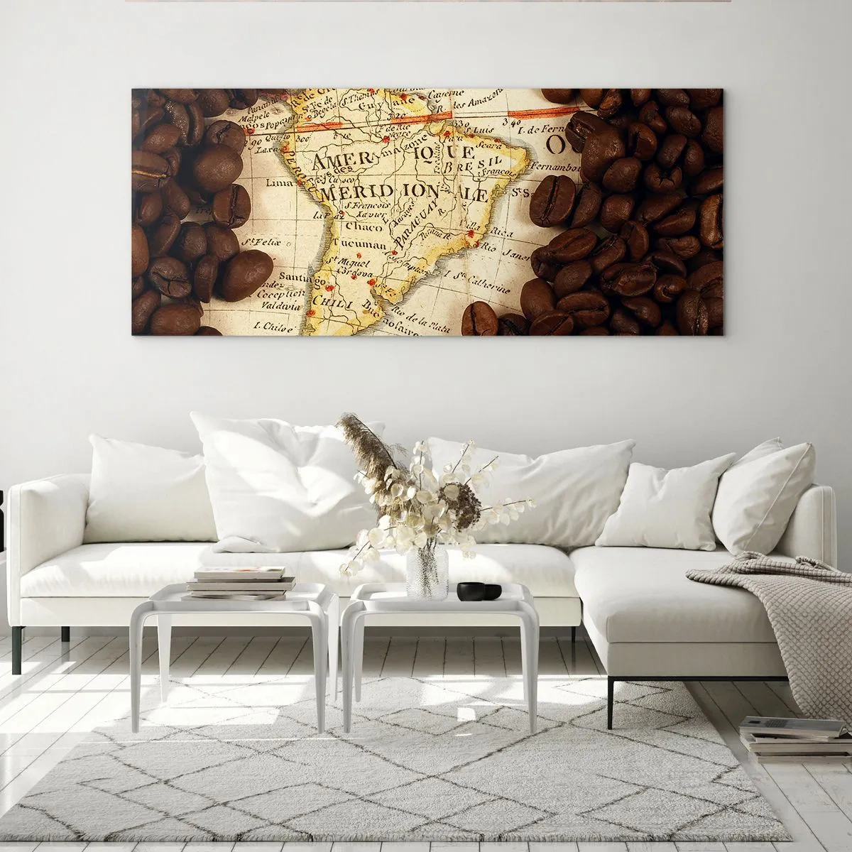 Quadro su vetro - Una mappa del Sud America circondata da chicchi di caffè. - 120x50cm - Da dove viene il miglior caffè? - Decorazione murale moderna per soggiorno e camera da letto ARTTOR