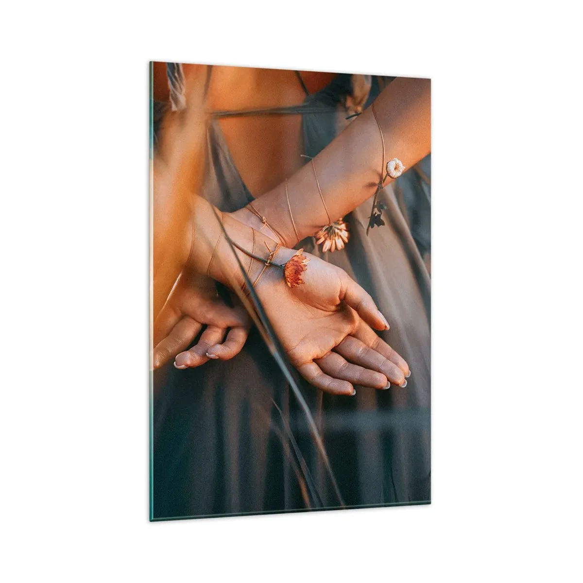 Quadro su vetro - Mani sensuali con fiori in un ambiente naturale - 80x120cm - Legata alla natura - Decorazione murale moderna per soggiorno e camera da letto ARTTOR