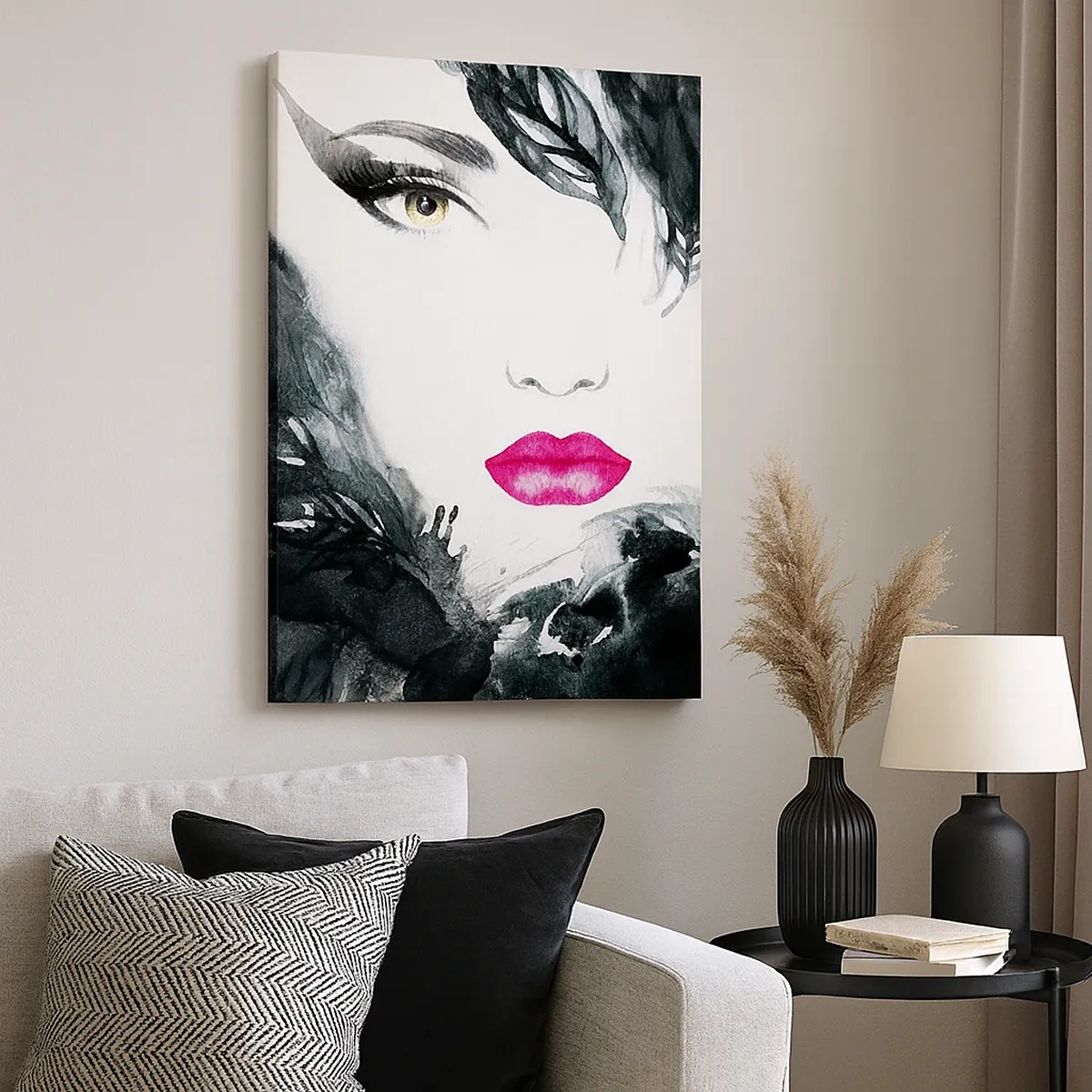 Quadro su tela - Stampe su Tela - Ritratto artistico di una donna con labbra intensamente rosa - 50x70cm - Attenzione! Femme fatale - Decorazione murale moderna per soggiorno e camera da letto ARTTOR