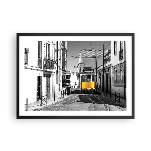 Poster in cornice nera - Un tram giallo per le strade di Lisbona in un ambiente monocromatico - 70x50cm - Lo spirito di Lisbona - Decorazione murale moderna per soggiorno e camera da letto ARTTOR