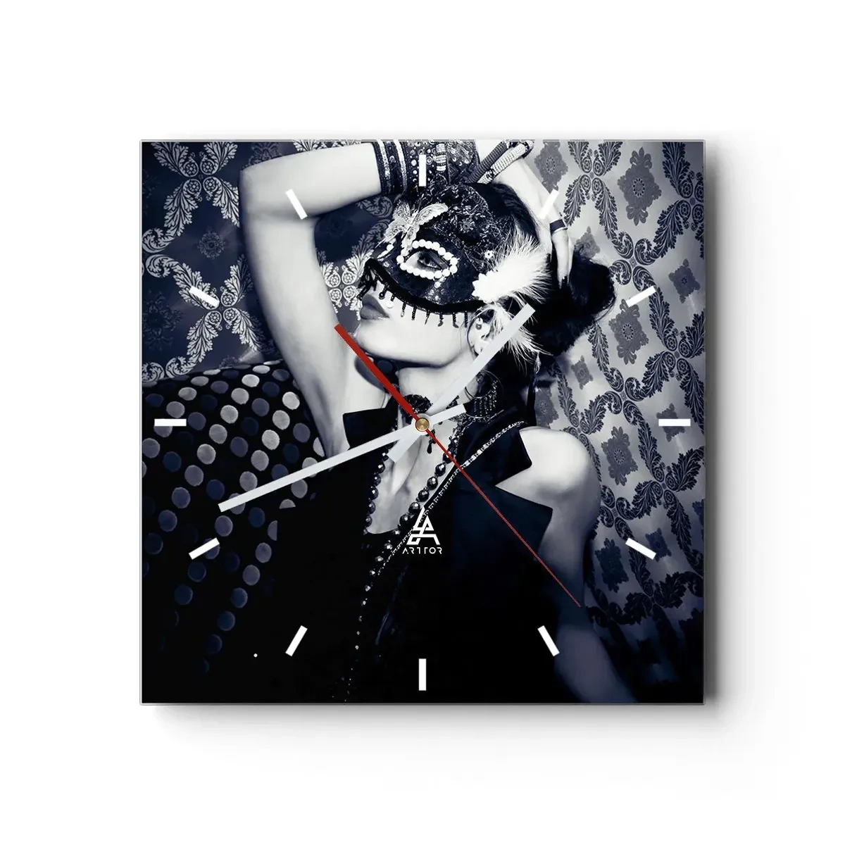 Orologio da parete - Orologio in Vetro - Una donna con una maschera veneziana su uno sfondo di motivi ornamentali. - 30x30cm - Decorazioni, ornamenti, modelli... - Decorazione murale moderna per soggiorno e camera da letto ARTTOR