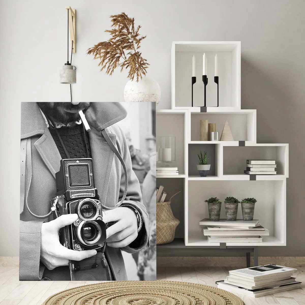 Quadro su vetro - Foto in bianco e nero di un uomo con una macchina fotografica retrò - 70x100cm - In stile retro - Decorazione murale moderna per soggiorno e camera da letto ARTTOR