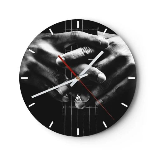 Orologio da parete - Orologio in Vetro - Primo piano di mani che tengono il manico di una chitarra in bianco e nero - 30x30cm - La preghiera dell'artista - Decorazione murale moderna per soggiorno, cucina e camera da letto ARTTOR