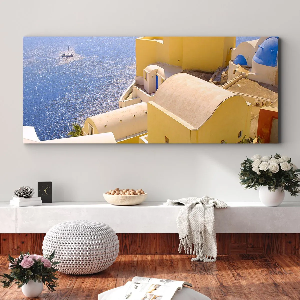 Quadro su tela - Stampe su Tela - Architettura greca con vista sul mare e una barca sullo sfondo - 160x50cm - Paesaggio greco in bianco e blu - Decorazione murale moderna per soggiorno e camera da letto ARTTOR