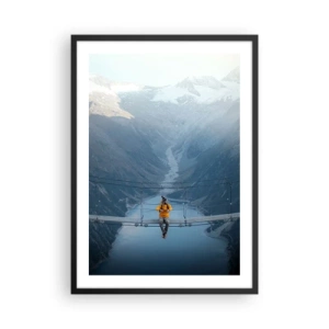 Poster in cornice nera - Una persona con una giacca gialla seduta su un ponte sospeso sopra una valle - 50x70cm - Colto in sospeso - Decorazione murale moderna per soggiorno e camera da letto ARTTOR