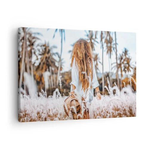 Quadro su tela - Stampe su Tela - Una donna in un campo d'erba con palme sullo sfondo al tramonto - 70x50cm - Nata dalla lanugine dell'erba - Decorazione murale moderna per soggiorno e camera da letto ARTTOR