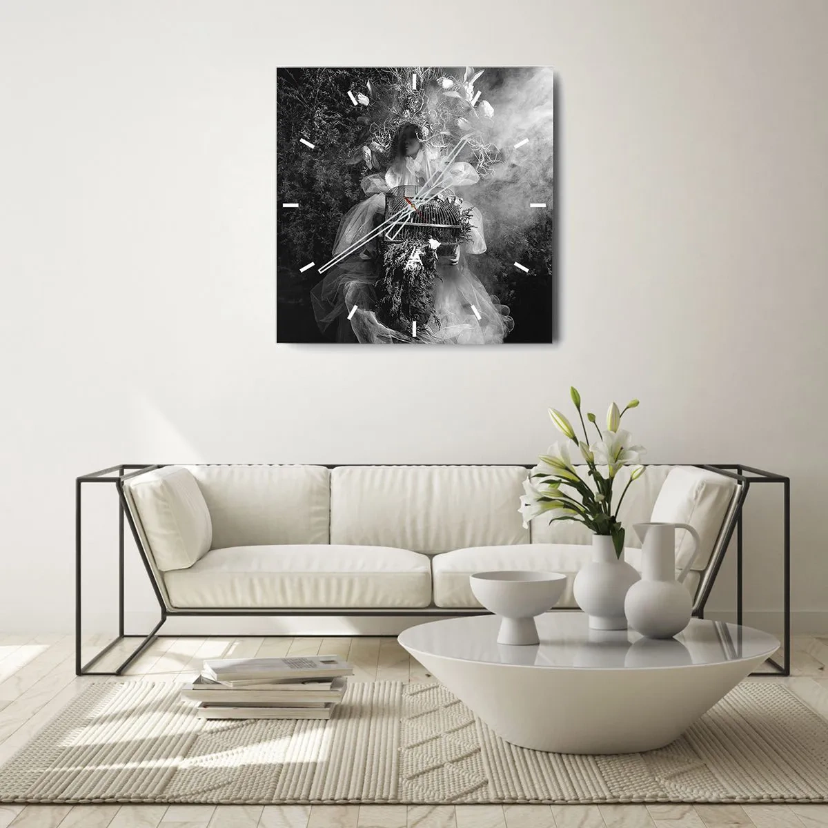 Orologio da parete - Orologio in Vetro - Una composizione in bianco e nero con una figura vestita e una gabbia nella nebbia. - 30x30cm - Madre natura stessa - Decorazione murale moderna per soggiorno e camera da letto ARTTOR
