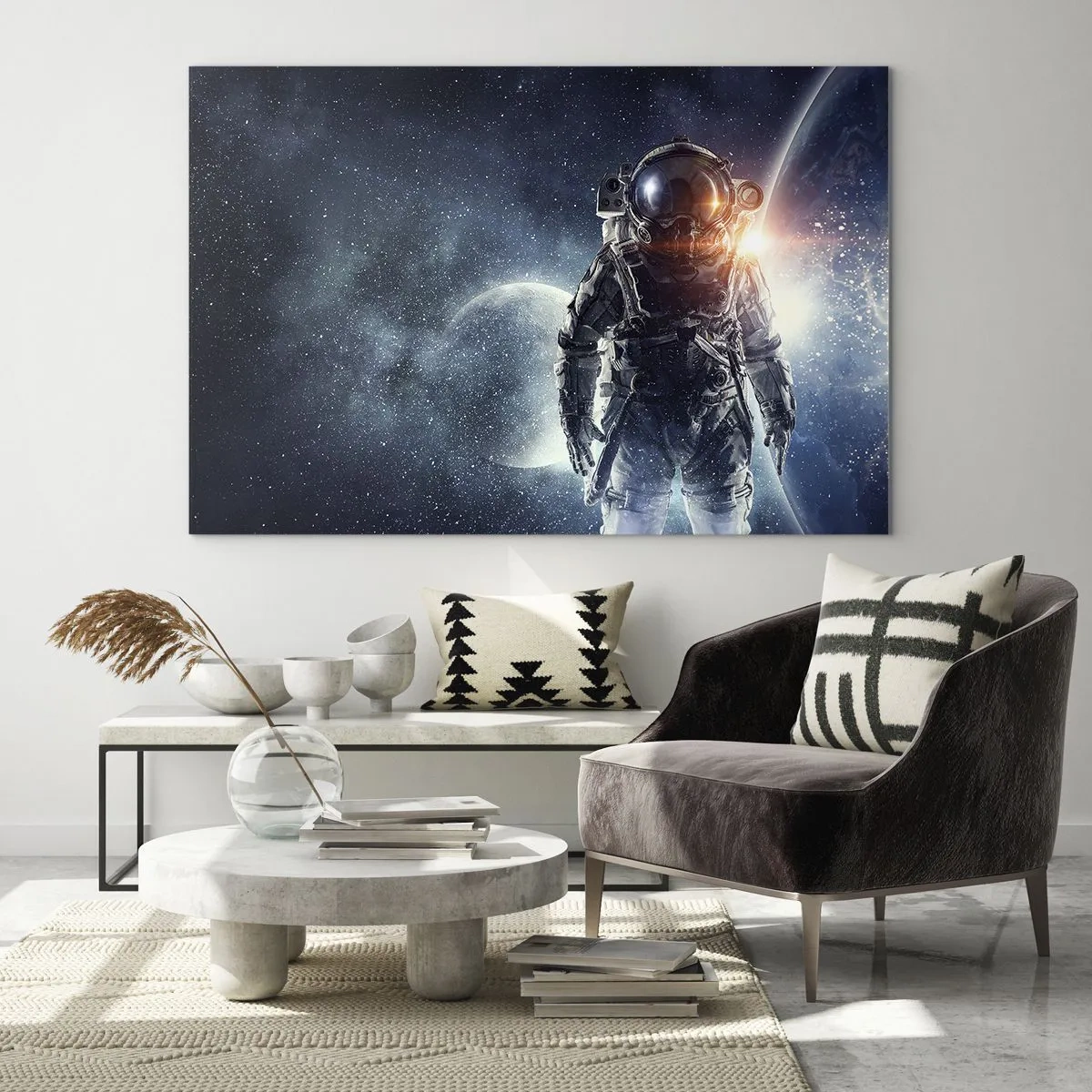 Quadro su vetro - Astronauta sullo sfondo di pianeti e stelle - 120x80cm - Avventura nello spazio - Decorazione murale moderna per soggiorno e camera da letto ARTTOR