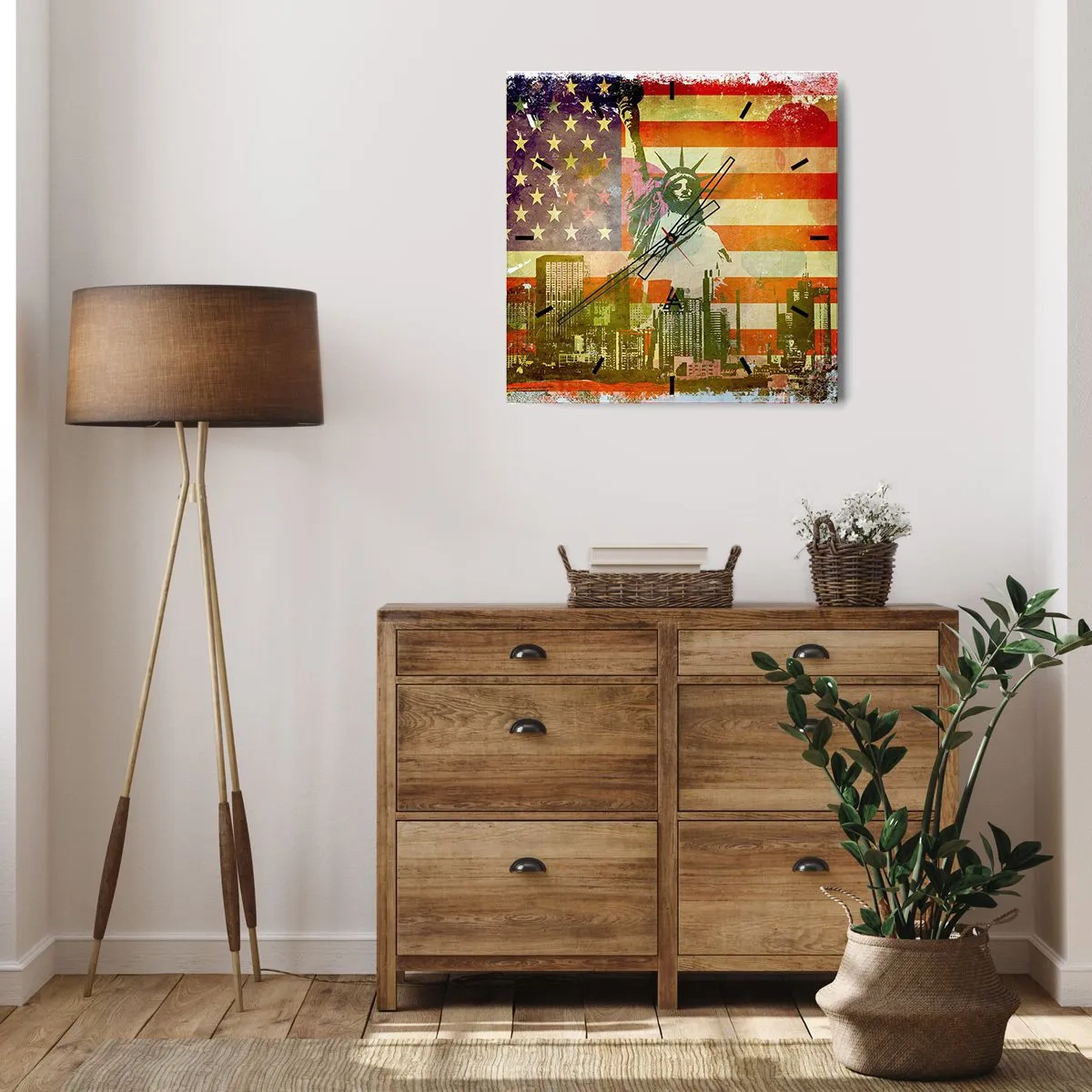 Orologio da parete - Orologio in Vetro - La Statua della Libertà sullo sfondo della bandiera americana e dello skyline della città - 30x30cm - Viva l'America! - Decorazione murale moderna per soggiorno e camera da letto ARTTOR