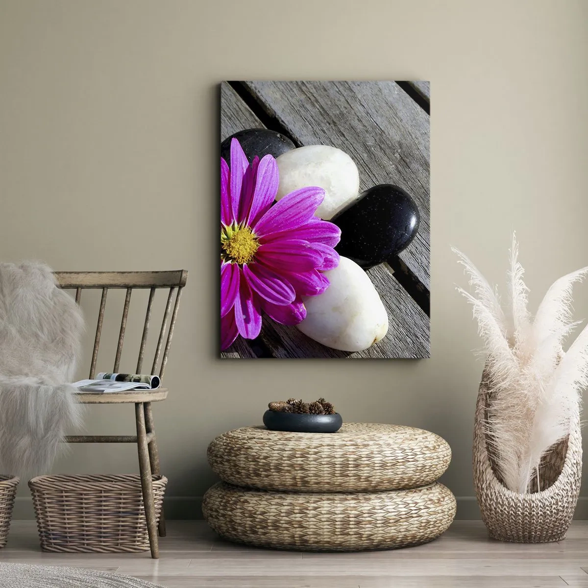 Quadro su tela - Stampe su Tela - Fiore rosa su uno sfondo di assi di legno con pietre - 70x100cm - Riposo sul molo - Decorazione murale moderna per soggiorno e camera da letto ARTTOR