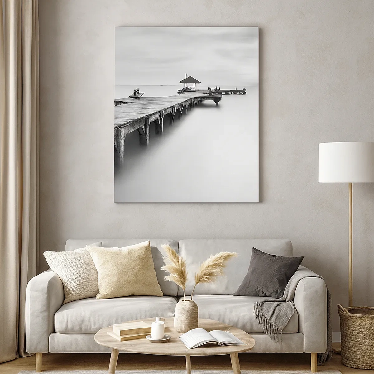 Quadro su tela - Stampe su Tela - Una vista in bianco e nero di un molo di legno su acque calme. - 50x70cm - Sempre più lontano. - Decorazione murale moderna per soggiorno e camera da letto ARTTOR