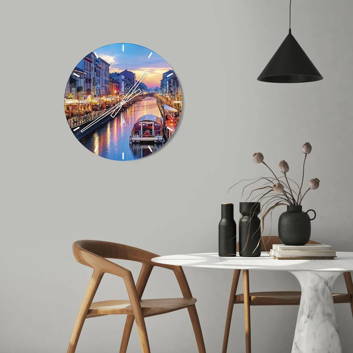 Orologio da parete - Orologio in Vetro - Vista di un canale di Milano al tramonto - 30x30cm - Sera di luce e di divertimento - Decorazione murale moderna per soggiorno, cucina e camera da letto ARTTOR