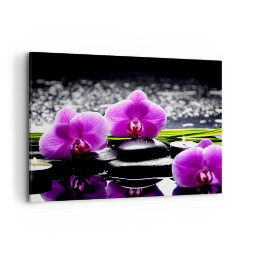 Quadro su tela - Stampe su Tela - Orchidee viola su uno sfondo di pietre e candele in un ambiente rilassante - 100x70cm - Annegare nel silenzio e nella pace - Decorazione murale moderna per soggiorno e camera da letto ARTTOR