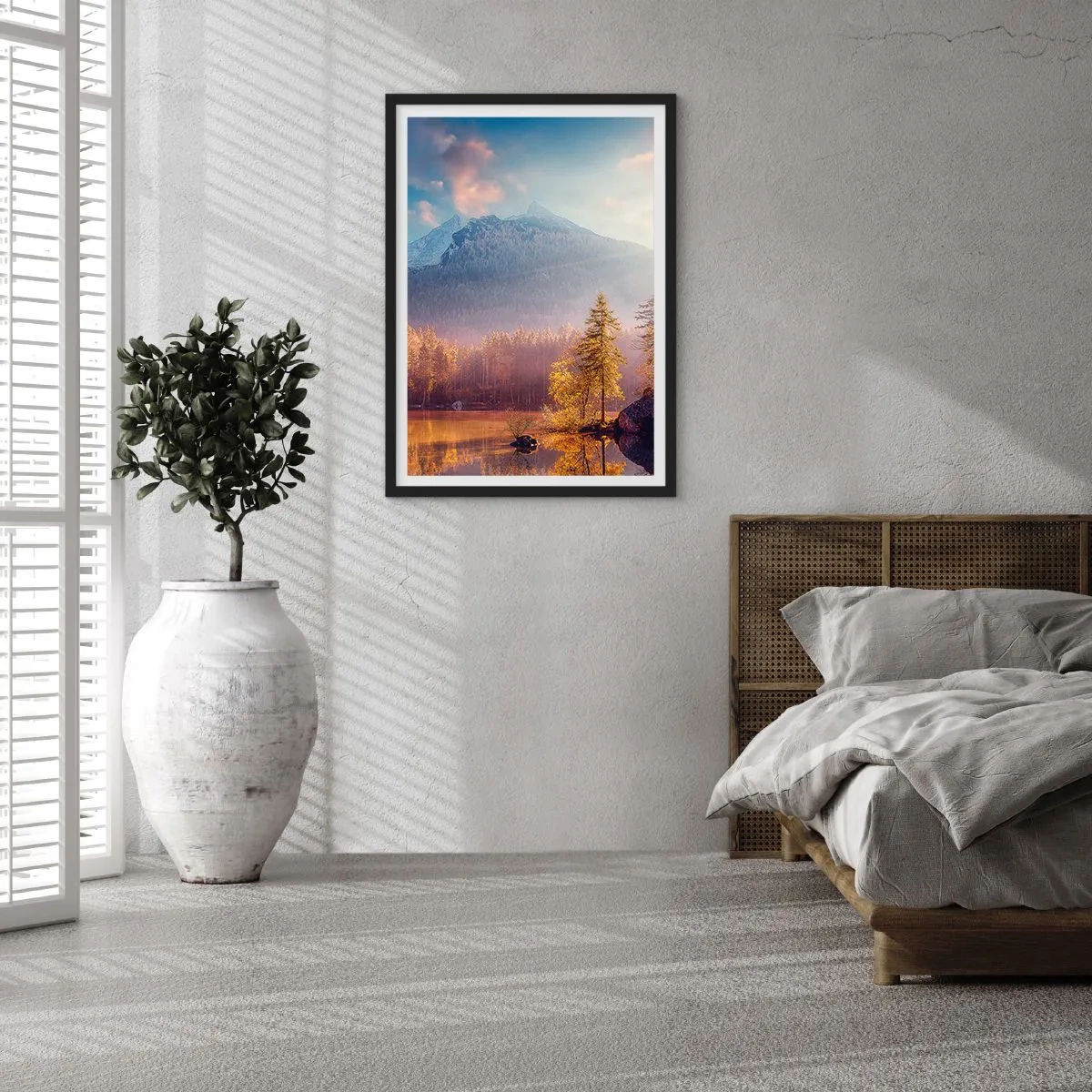 Poster in cornice nera - Paesaggio montano autunnale con riflesso nel lago - 50x70cm - Sui monti e nelle valli - Decorazione murale moderna per soggiorno e camera da letto ARTTOR