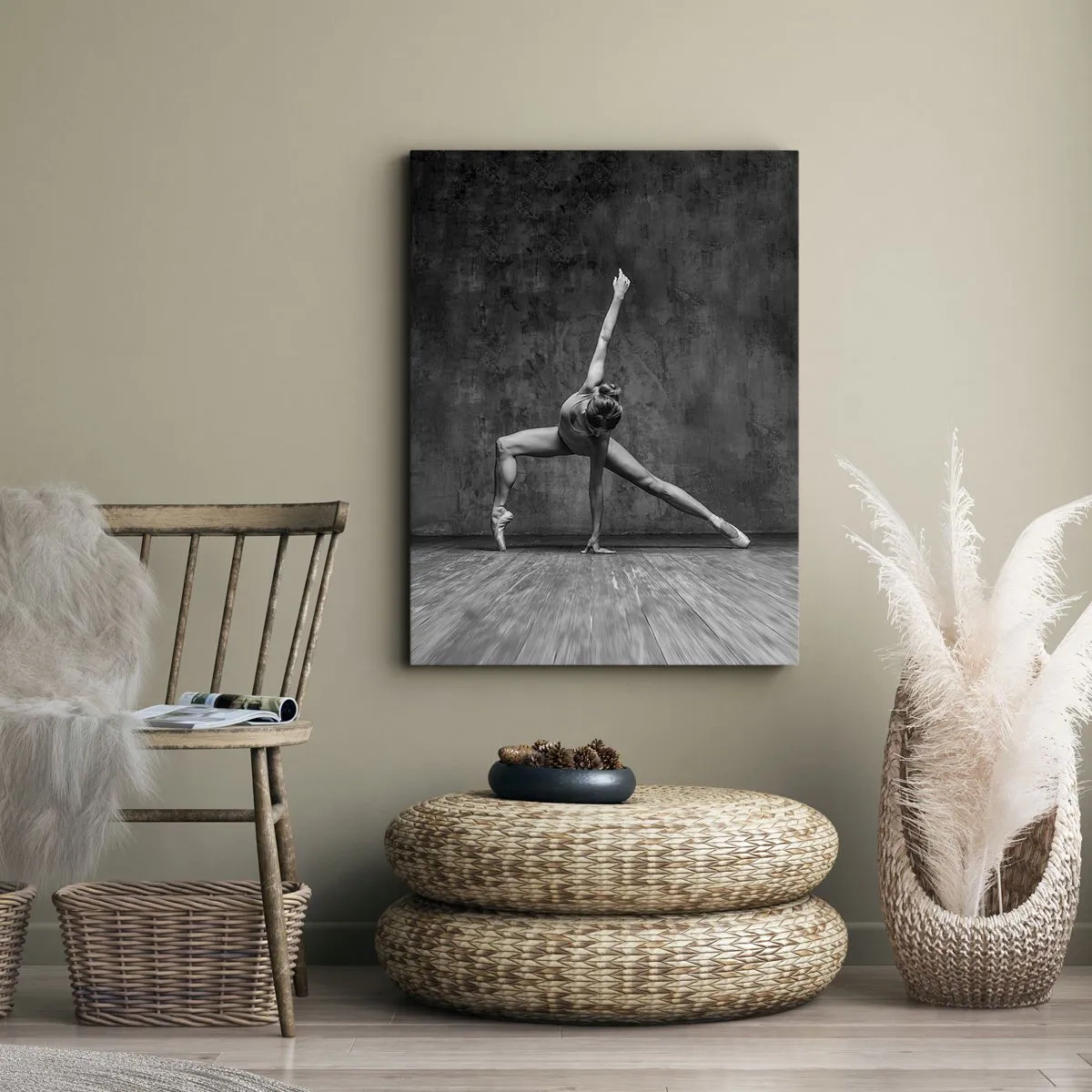 Quadro su tela - Stampe su Tela - Una ballerina in posa artistica contro un muro grezzo - 50x70cm - Ideale di equilibrio - Decorazione murale moderna per soggiorno e camera da letto ARTTOR