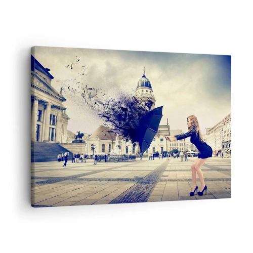 Quadro su tela - Stampe su Tela - Una donna con un ombrello in una composizione artistica su uno sfondo urbano - 70x50cm - C'è un vento tale... - Decorazione murale moderna per soggiorno e camera da letto ARTTOR
