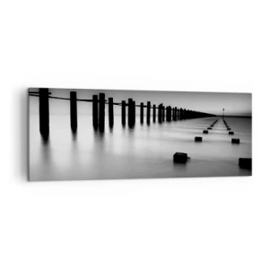 Quadro su tela - Stampe su Tela - Pali di legno e blocchi di cemento immersi nell'acqua nei toni del bianco e del nero - 140x50cm - Lontananza grigia nella nebbia - Decorazione murale moderna per soggiorno e camera da letto ARTTOR